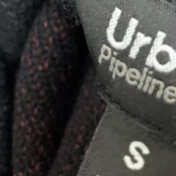 NWT Urban Pipeline Men's Red Gray Hoodie Sweater Size S MSRP $50 - Picture 2 of 5